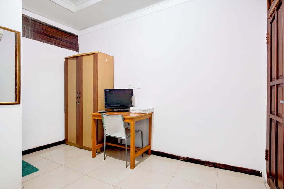 Standard Single Room | Desk, WiFi (free), bed sheets