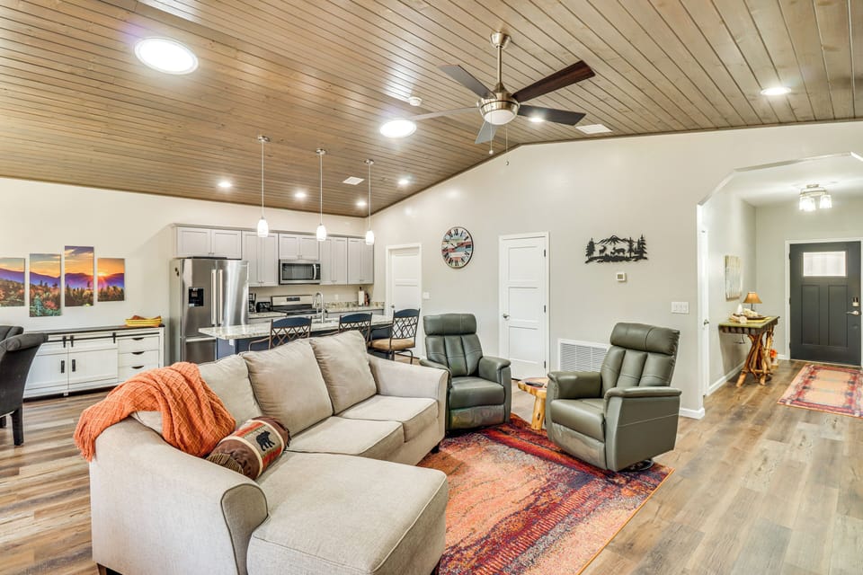 House (3 Bedrooms) | Front of property
