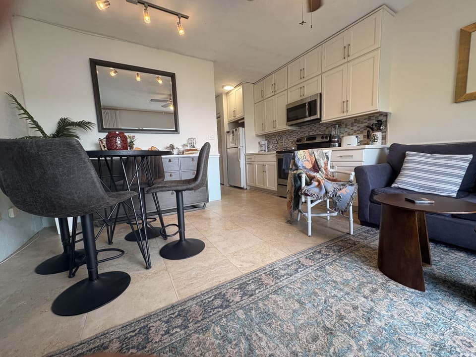 Condo, 1 Bedroom | Interior