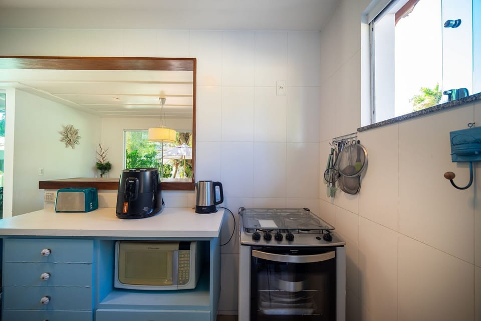 Deluxe House, 4 Bedrooms, Air conditioning | Private kitchen | Fridge, microwave, oven, stovetop