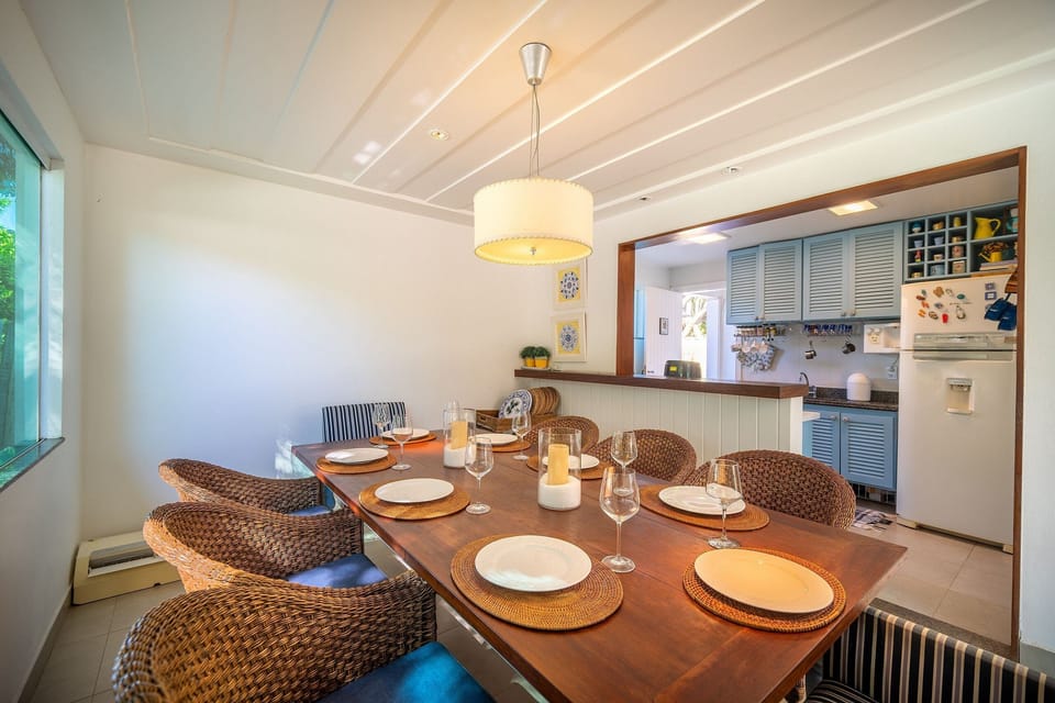 Deluxe House, 4 Bedrooms, Air conditioning | Dining room