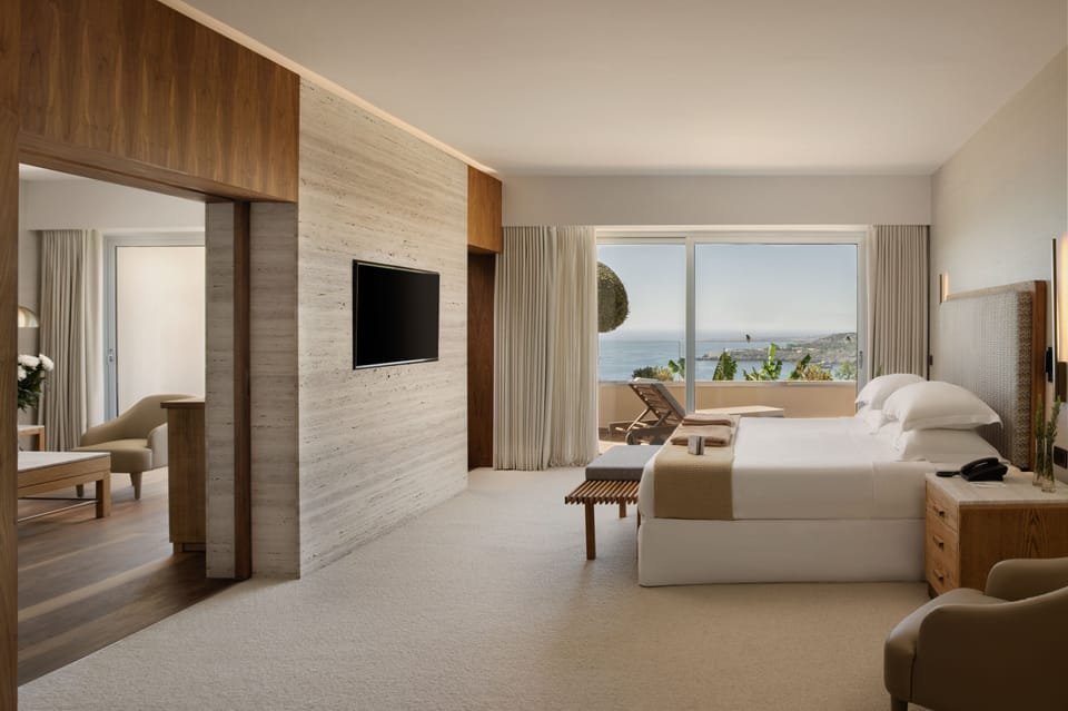 King's Suite | 1 bedroom, premium bedding, down comforters, minibar