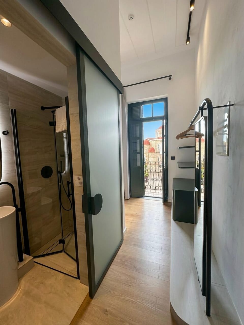 Junior Studio Suite, Balcony, City View | Hypo-allergenic bedding available, minibar, in-room safe, soundproofing