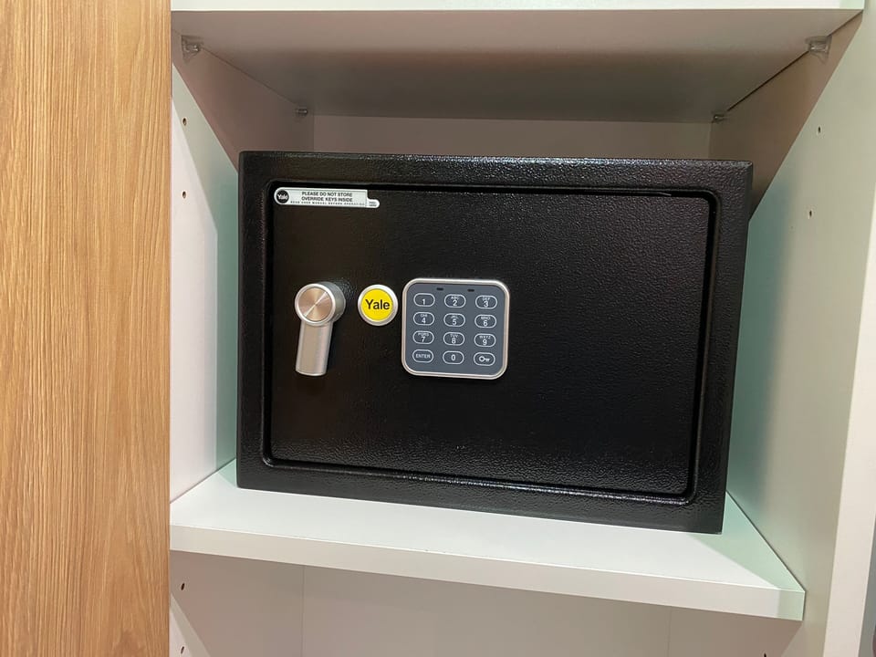 1 bedroom, in-room safe, blackout drapes, free WiFi