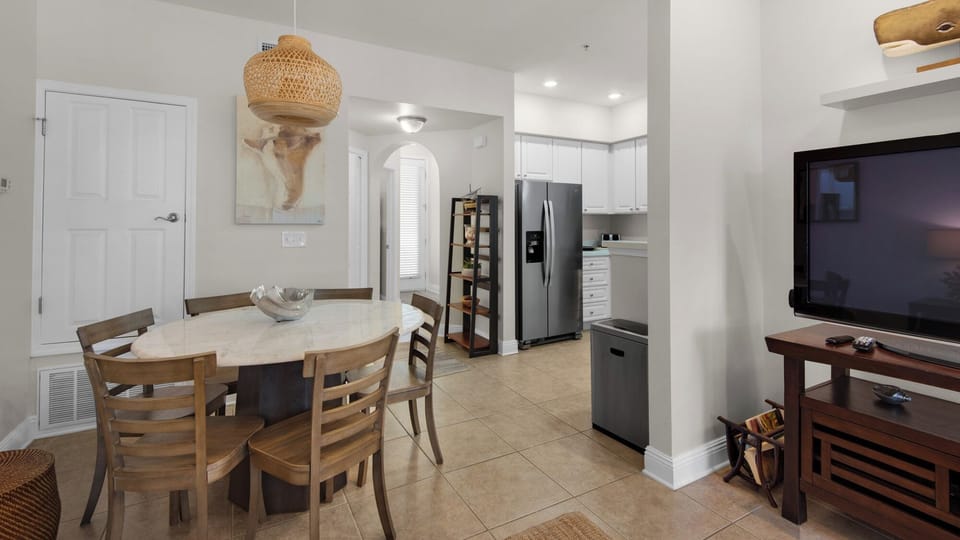 Condo, Multiple Beds, Balcony, Garden View (The Village Unit 626) | Dining