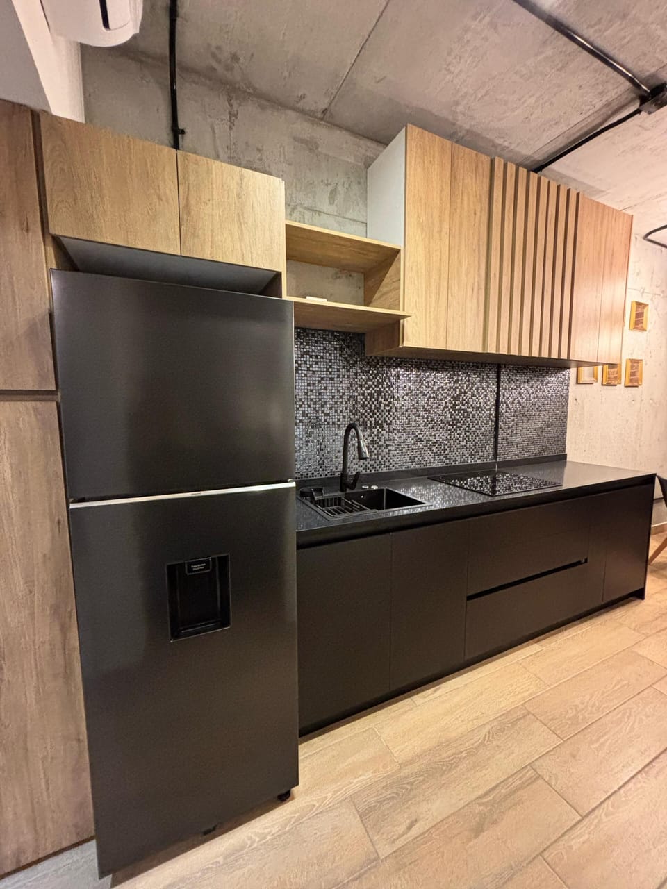 Deluxe Apartment, Balcony, City View | Private kitchen | Full-size fridge, microwave, cookware/dishes/utensils