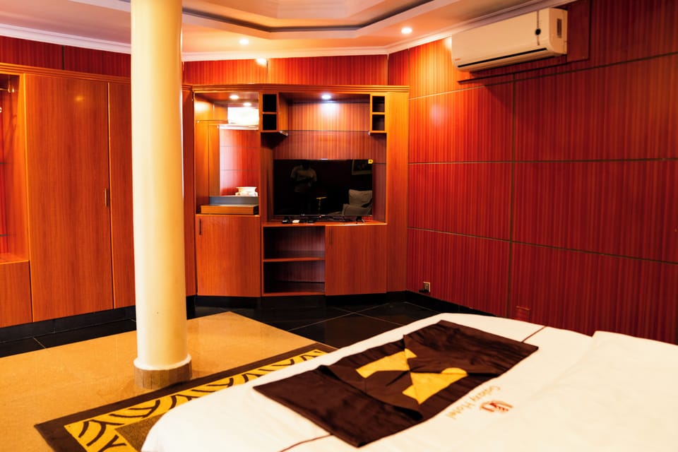In-room safe, desk, laptop workspace, blackout drapes