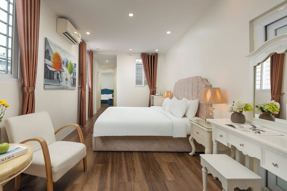 Family Double Room, City View | Desk, soundproofing, free WiFi, bed sheets