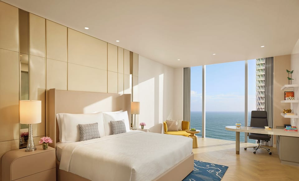 Dragon Suite | Minibar (free items), in-room safe, desk, laptop workspace