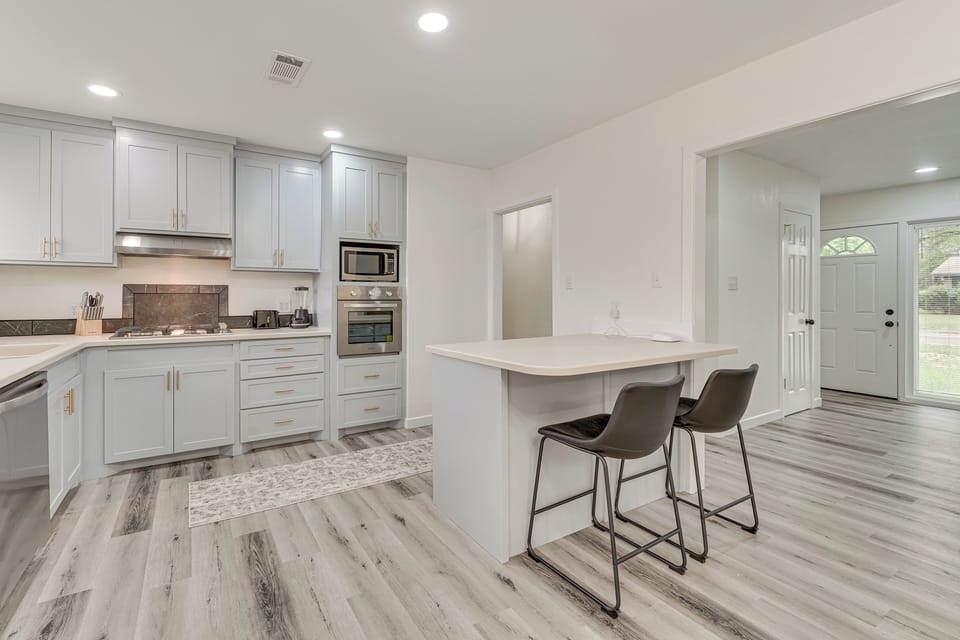 House (3 Bedrooms) | Interior