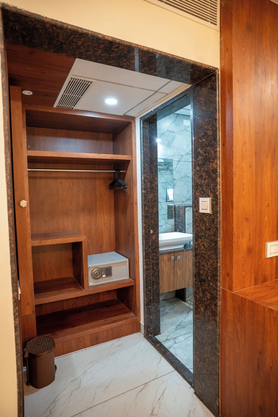 Triple Room | Individually furnished, desk, laptop workspace, free WiFi