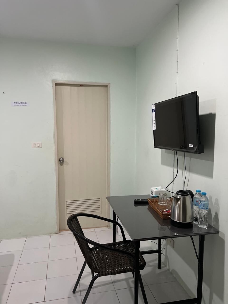 Deluxe Double Room, Balcony | In-room dining