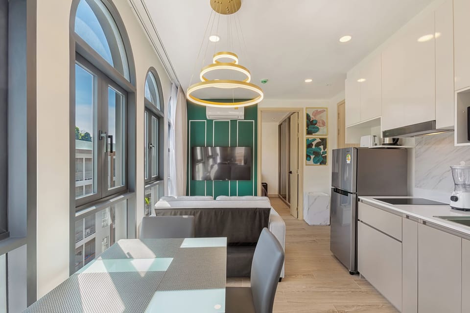 Standard Apartment, Balcony, Courtyard View | 1 bedroom, in-room safe, blackout drapes, iron/ironing board