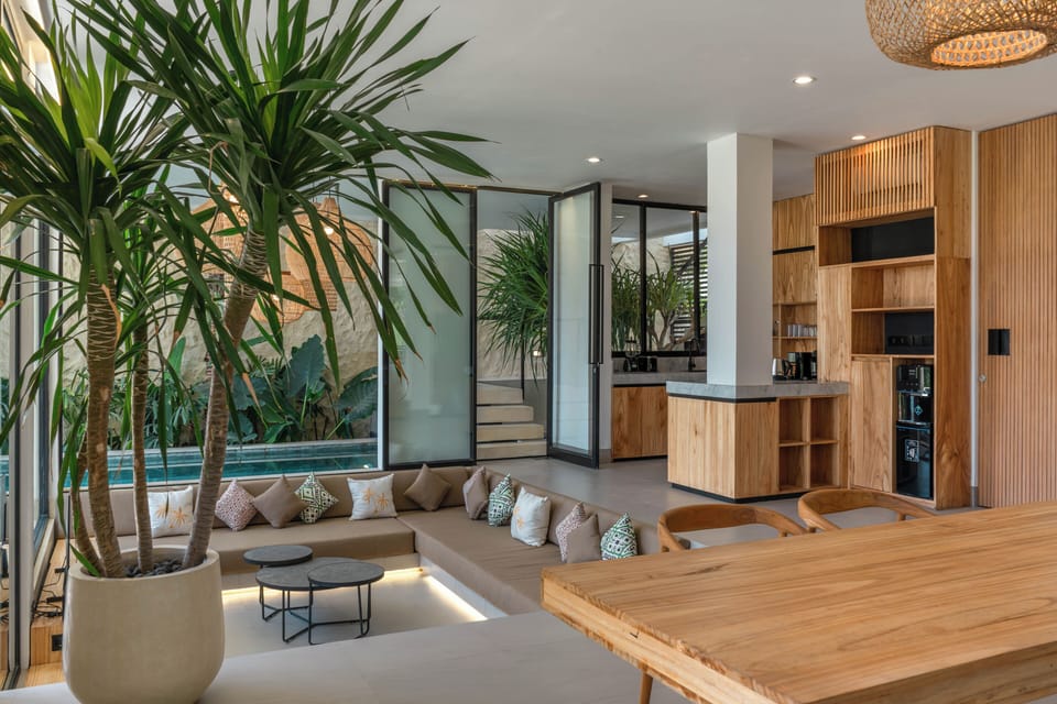 Luxury Villa, Pool View | Living area