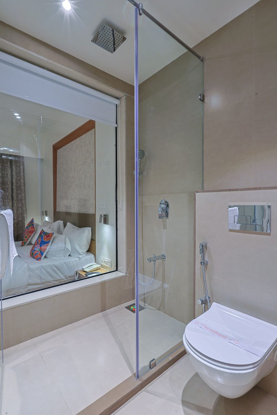 Signature Double Room | Bathroom | Shower, free toiletries, slippers, towels
