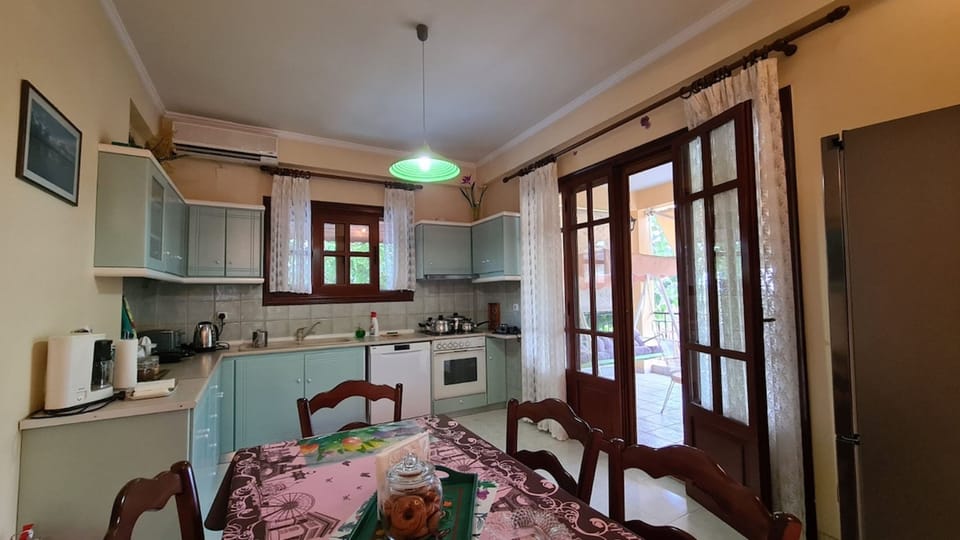 House, Smoking | 4 bedrooms