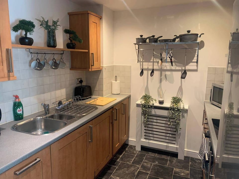 Apartment | Private kitchen | Fridge, microwave, oven, stovetop