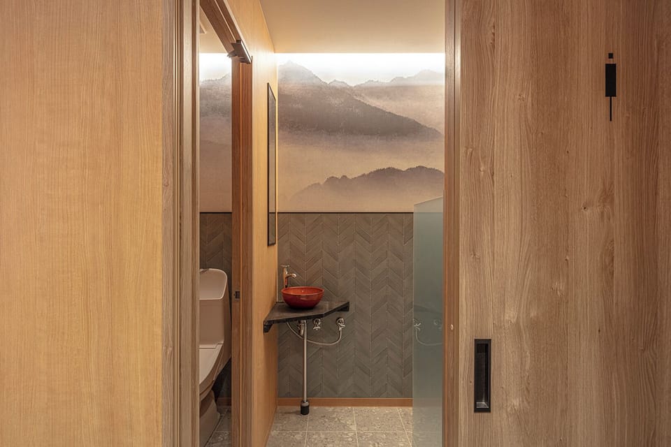 Tea Room Capsule - Female Only | Bathroom | Shower, hair dryer, towels, shampoo