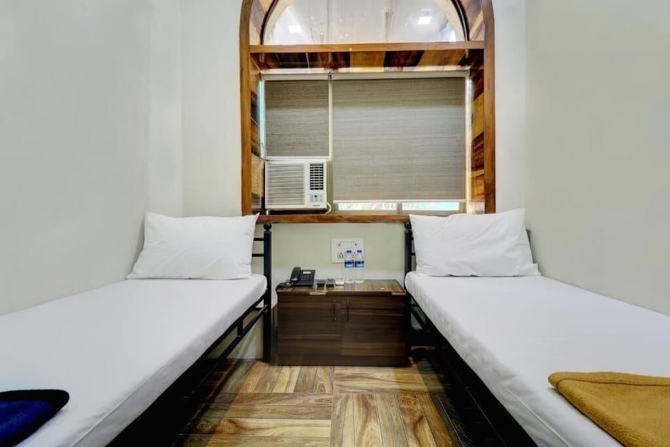 Standard Twin Room | Free WiFi
