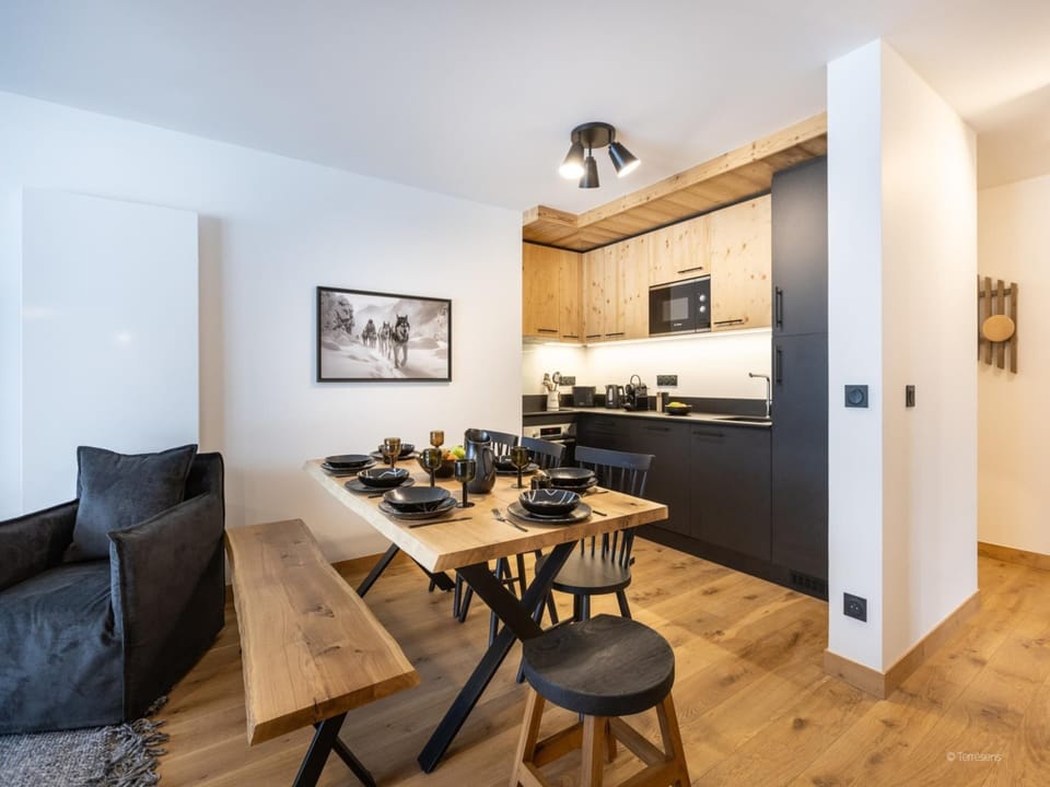 Apartment | Dining