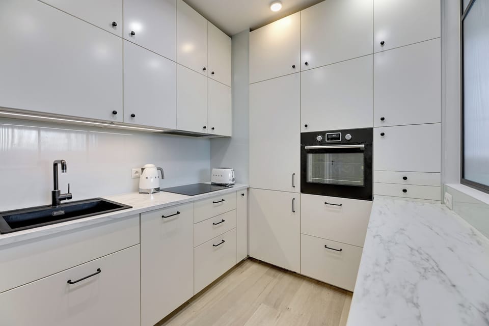 Comfort Apartment, Garden View | Private kitchen | Electric kettle, toaster