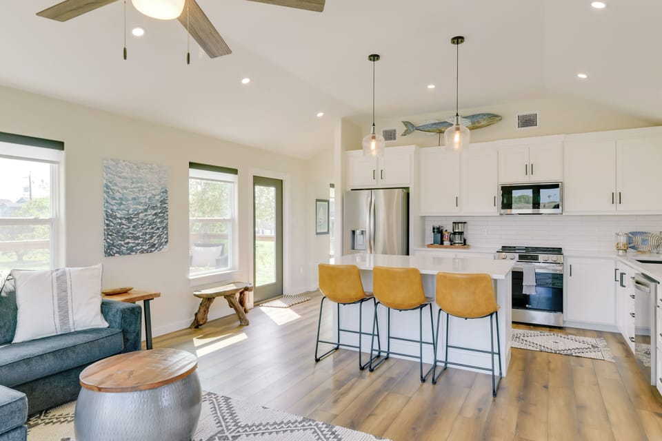 House (2 Bedrooms) | Interior