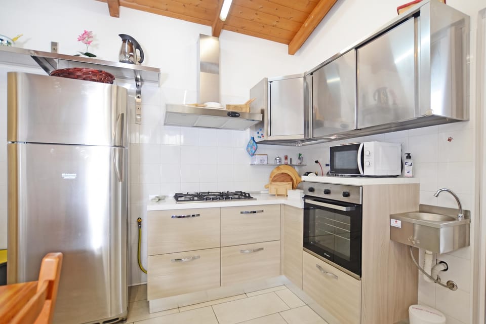 Family Chalet, 1 Bedroom, Microwave, Mountainside (Piccola Fattoria) | Private kitchen