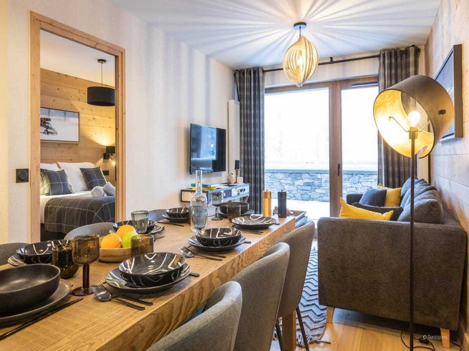 Apartment | Dining