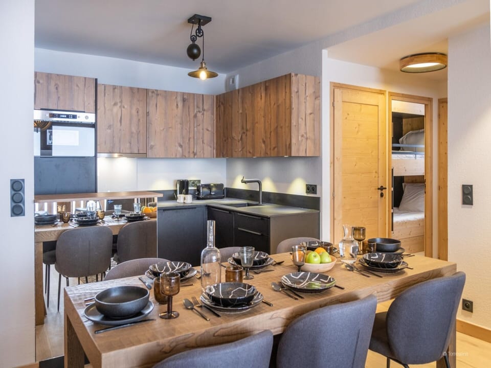 Apartment | Dining