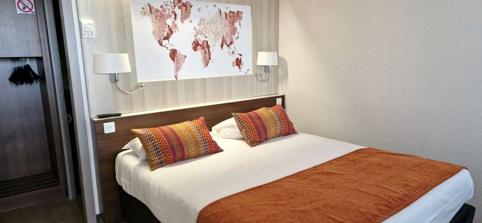 Standard Room, 1 Double Bed | Desk, laptop workspace, blackout drapes, free cribs/infant beds