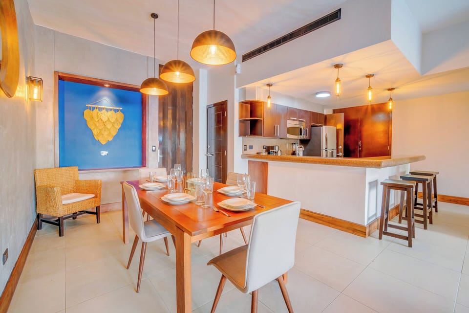 Apartment, 2 Bedrooms, Private Pool, Beachfront | In-room dining