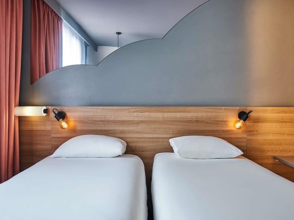 Standard Room, 2 Twin Beds | Premium bedding, pillowtop beds, laptop workspace, blackout drapes