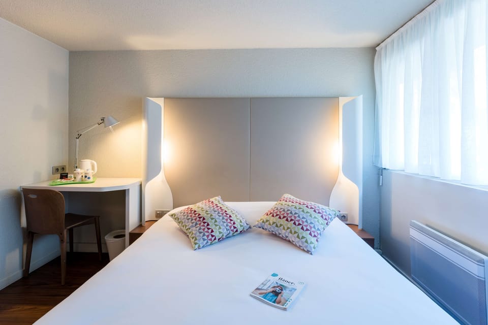 Standard Room, 1 Double Bed | Premium bedding, desk, soundproofing, iron/ironing board