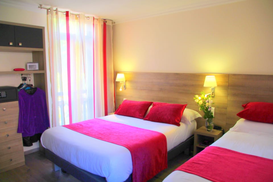 Triple Room | Premium bedding, Select Comfort beds, in-room safe, desk