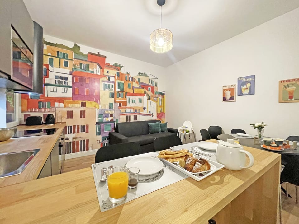 Family Apartment | Private kitchen | Highchair