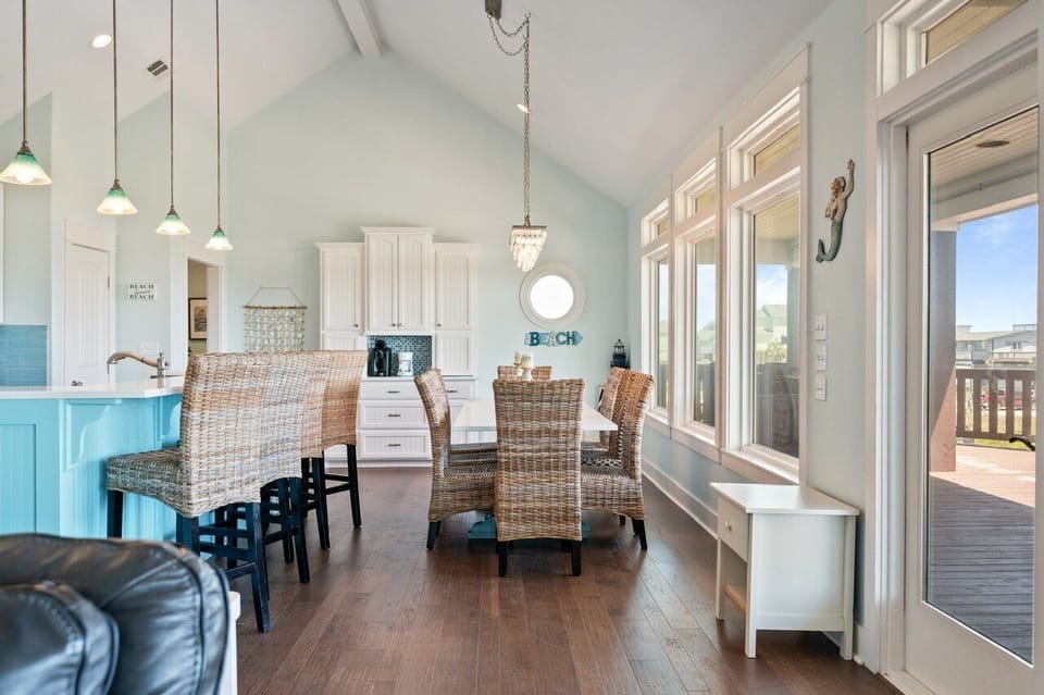 House, 4 Bedrooms | Dining