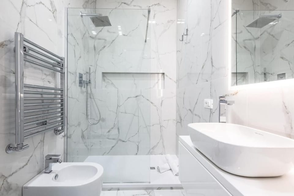 Double or Twin Room, Non Smoking, Private Bathroom | Bathroom | Shower, rainfall showerhead, hair dryer, slippers