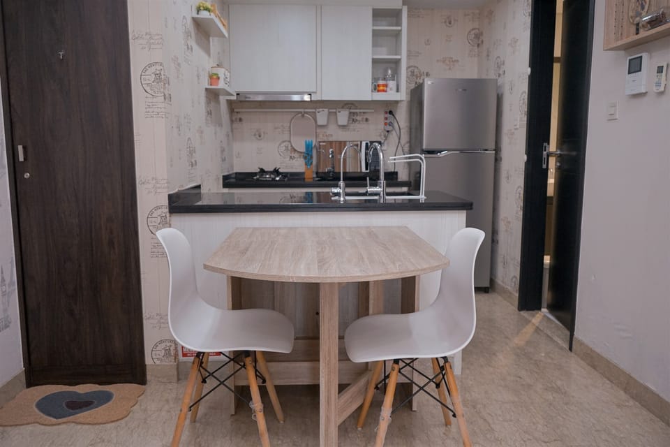 Standard Apartment, 1 Bedroom (Apartment) | Dining room