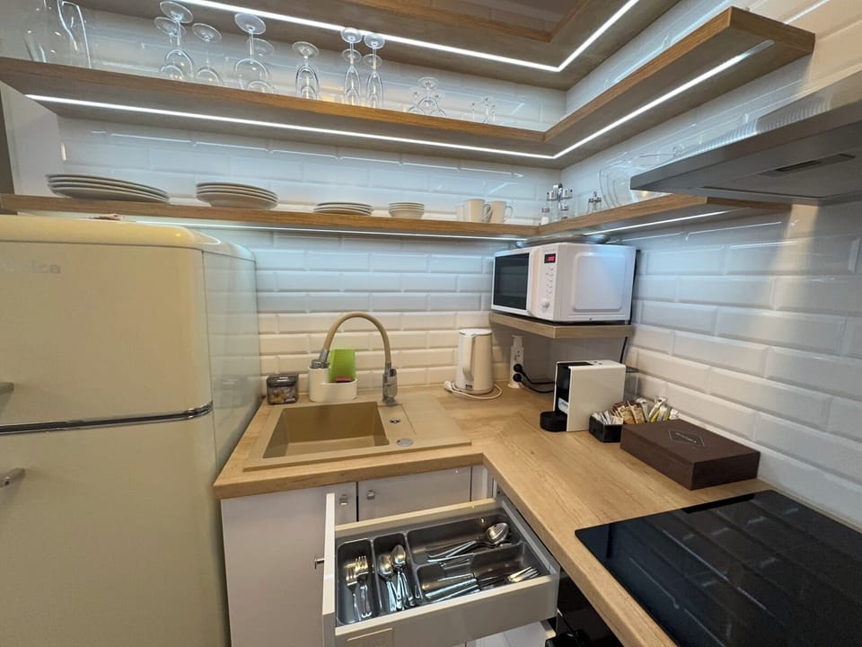 Family Apartment | Private kitchen | Electric kettle