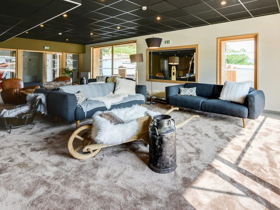 Apartment | Reception
