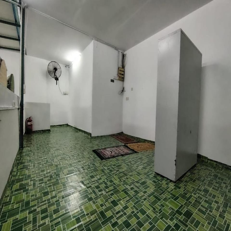 Classic Shared Dormitory | Desk, WiFi (free)