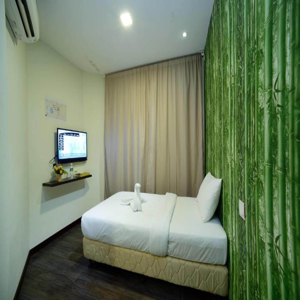 Standard Single Room | Desk, WiFi (free)
