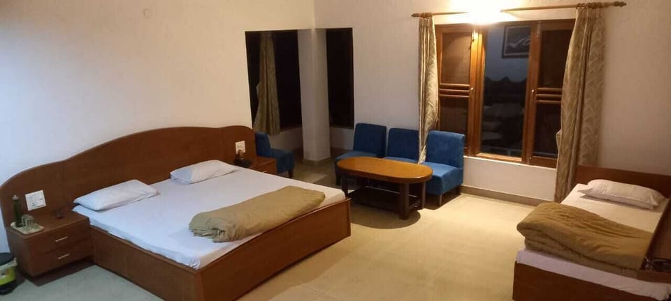 Superior Twin Room, Valley View | Desk, laptop workspace, free WiFi