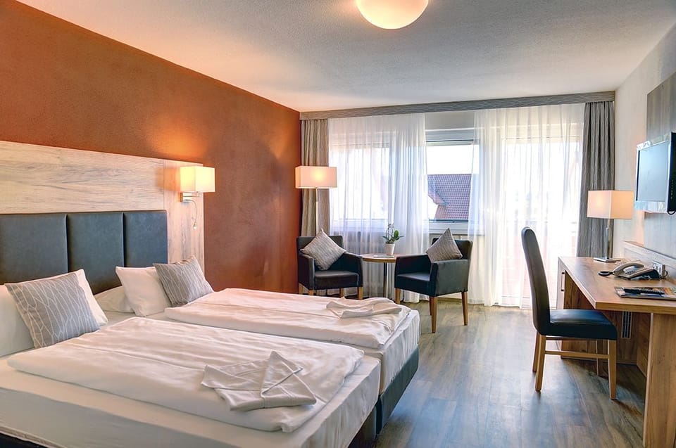 Comfort Double Room, 1 Bedroom | Minibar, desk, soundproofing, iron/ironing board