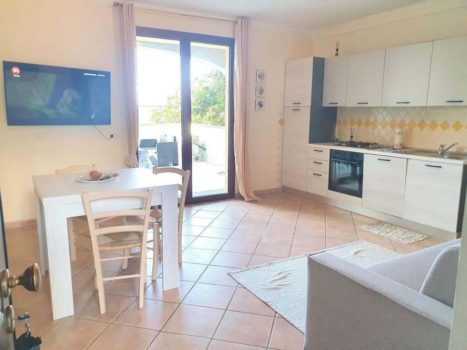 Comfort Apartment, Hill View | Living area