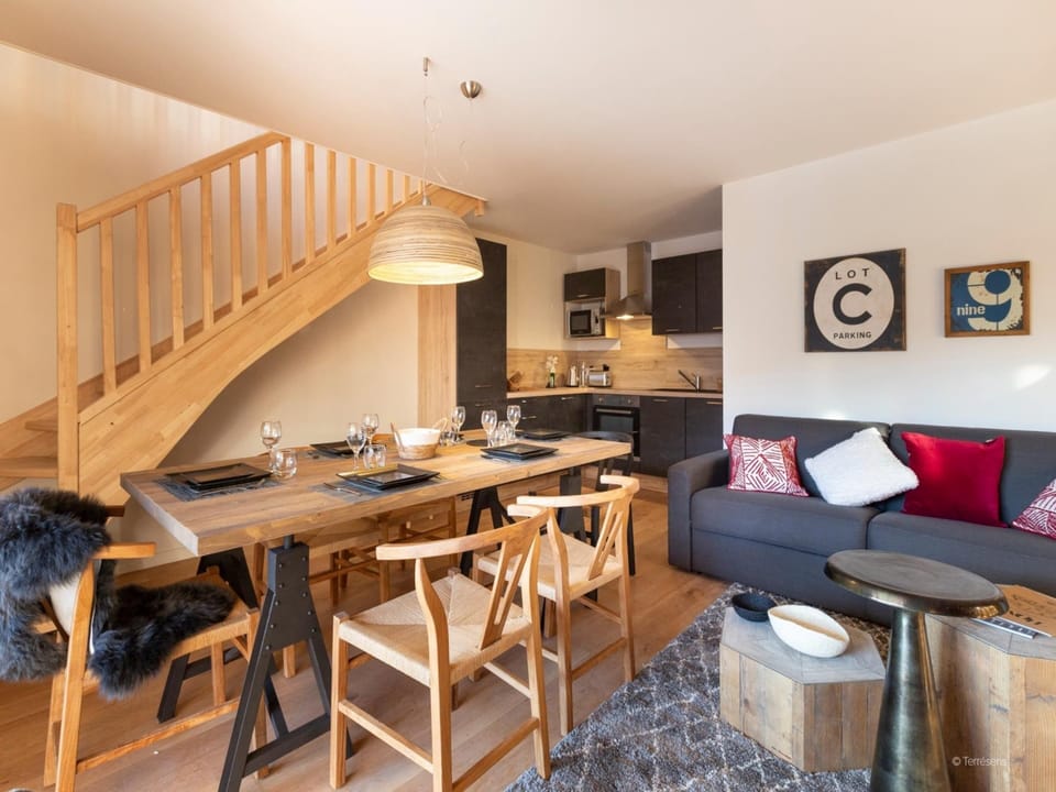Apartment | Dining