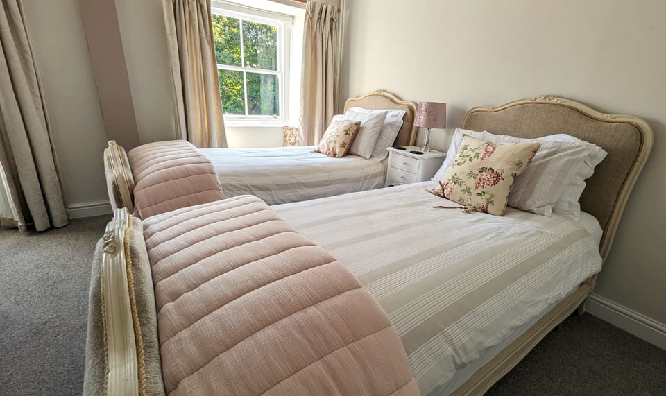 Comfort Twin Room, 2 Twin Beds, Valley View | Premium bedding, individually decorated, individually furnished