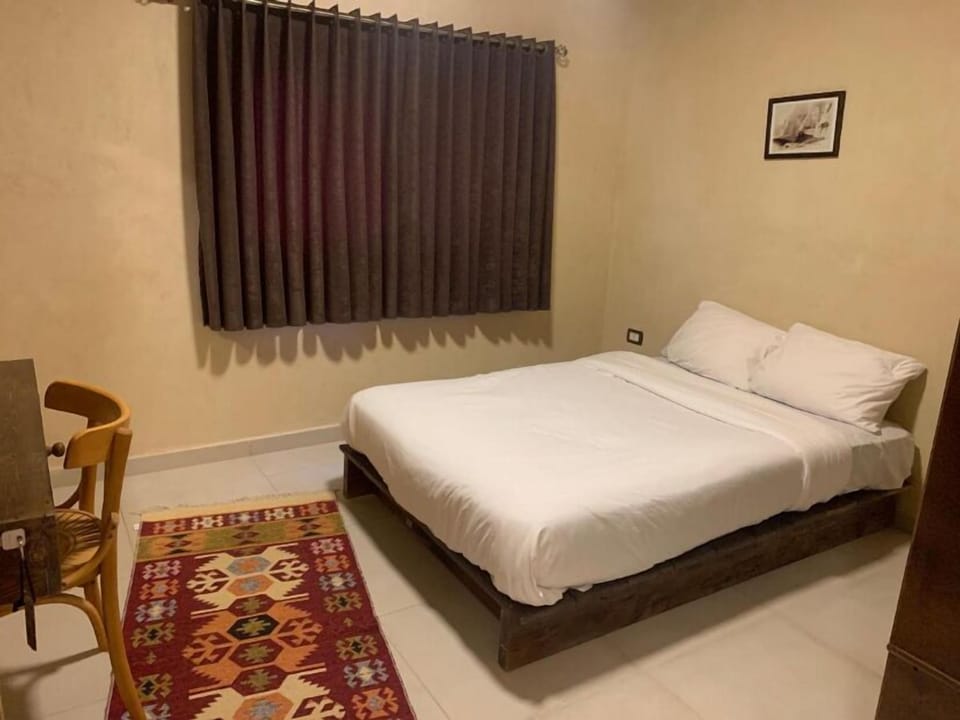 Classic Double or Twin Room | Soundproofing