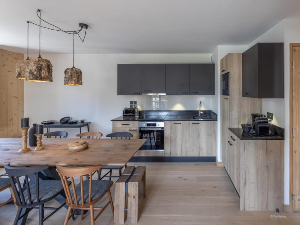 Apartment | Private kitchen | Highchair