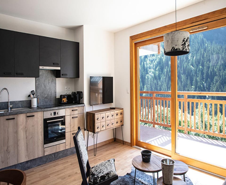 Apartment | Private kitchen | Highchair